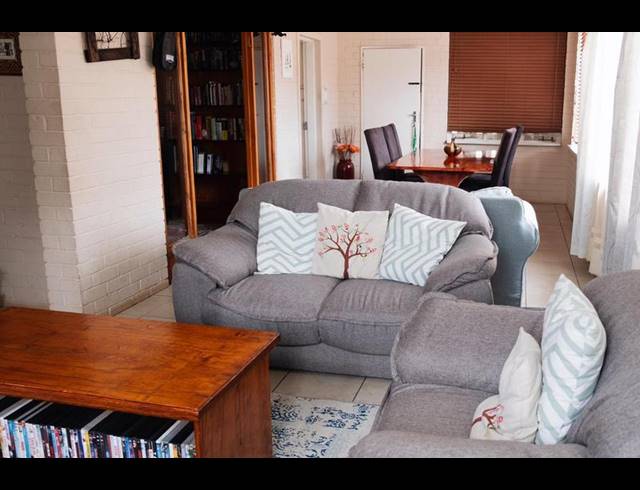 4 BEDROOM HOUSE FOR SALE IN KENSINGTON